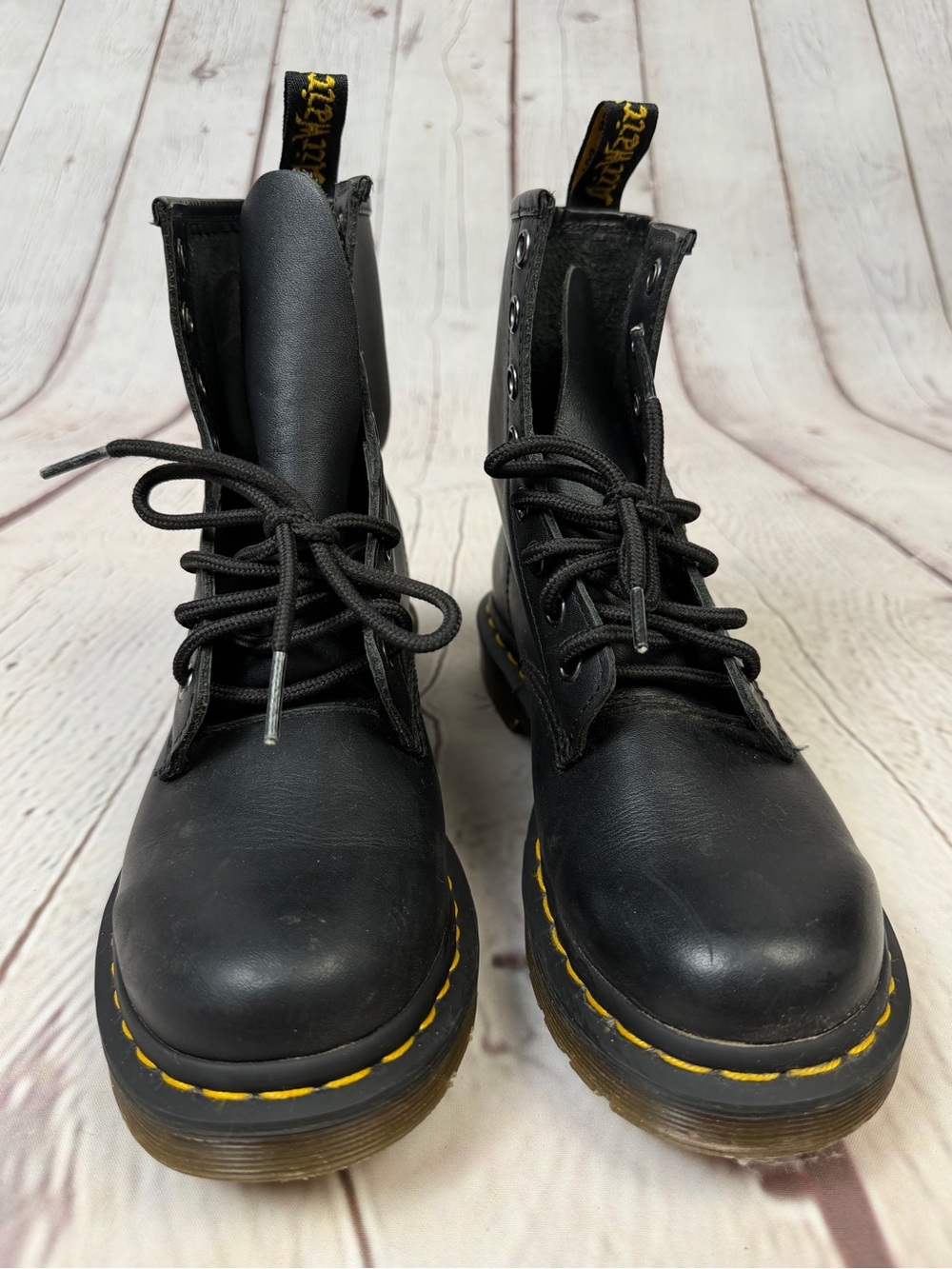 DR. MARTENS 11821 Air Wair black leather combat boots with yellow stitching sz 6 - Picture 10 of 12